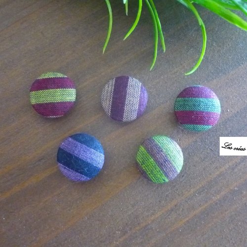 5 boutons recouverts de tissu fantaisie de 18mm