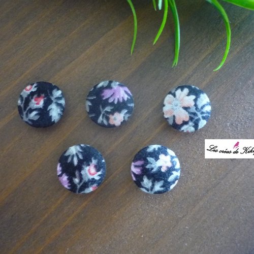 5 boutons recouverts de tissu fantaisie de 18mm