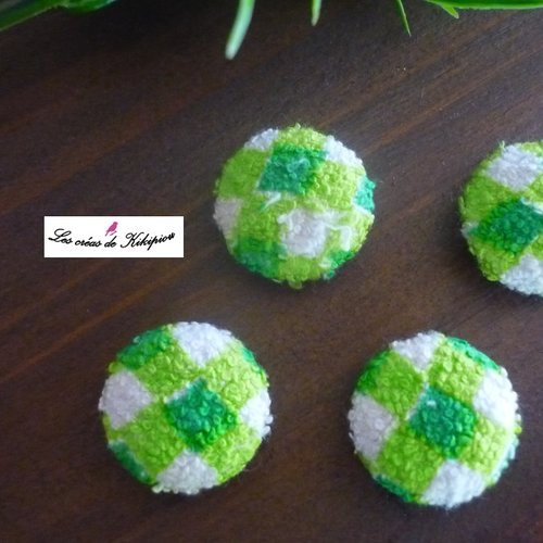 4 boutons recouverts de tissu éponge à carreaux verts et blancs de 24mm