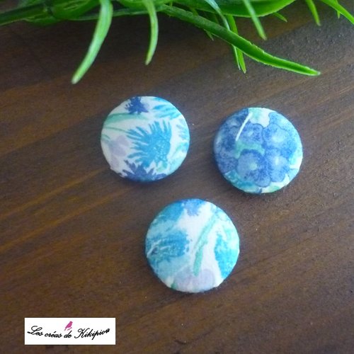 3 boutons recouverts de tissu fantaisie de 24mm