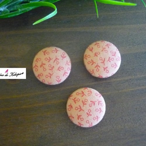 3 boutons recouverts de tissu fantaisie de 24 mm
