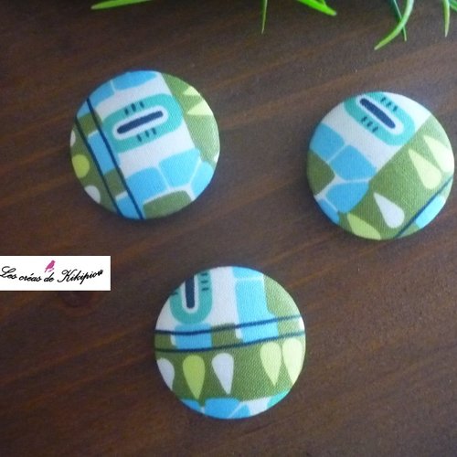 3 boutons recouverts de tissu fantaisie de 36mm
