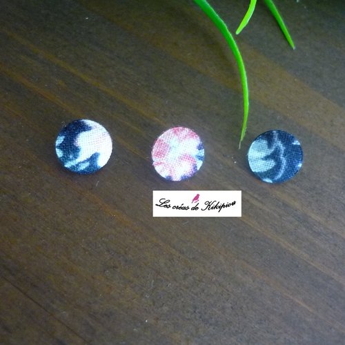 3 boutons recouverts de tissu fantaisie de 10 mm