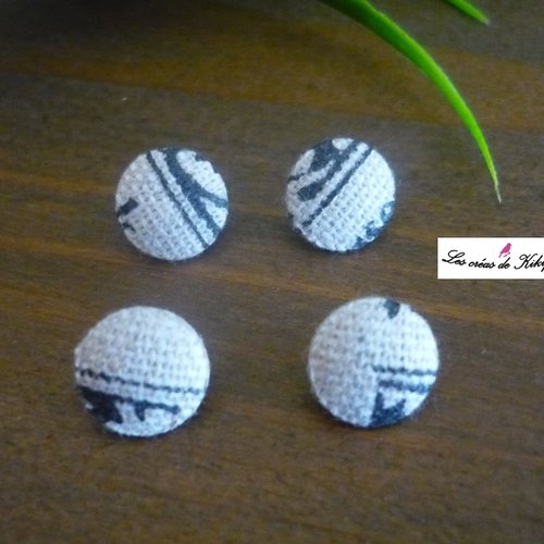 4 boutons recouverts de tissu fantaisie de 10 mm