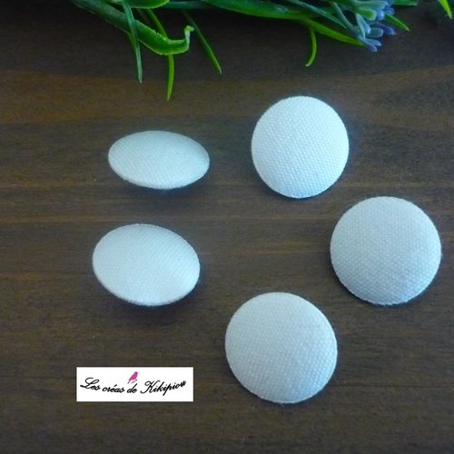5 boutons recouverts de tissu uni blanc de 20mm