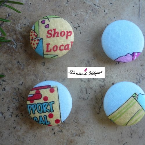 4 boutons recouverts de tissu fantaisie de 24mm