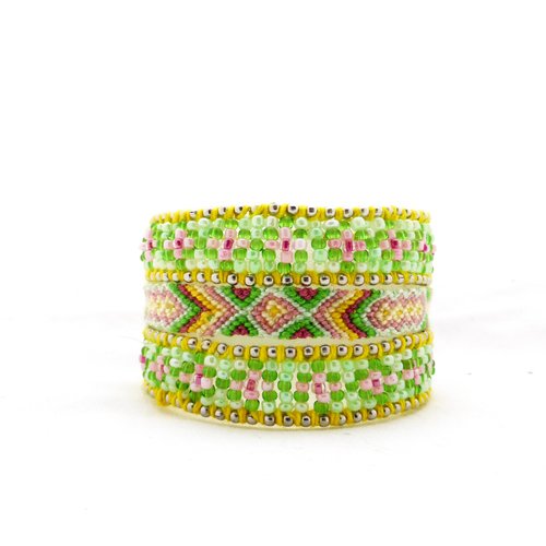 Manchette brésilienne,  bracelet ethnique, perles, vert clair, femme, taille m