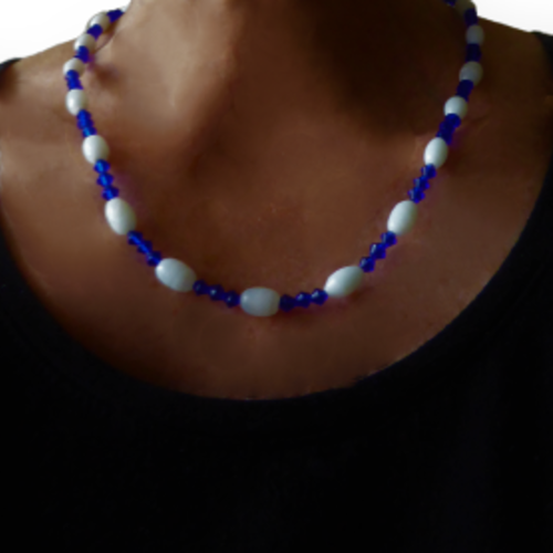 Collier princesse, perles, bleu , blanc, intemporel,