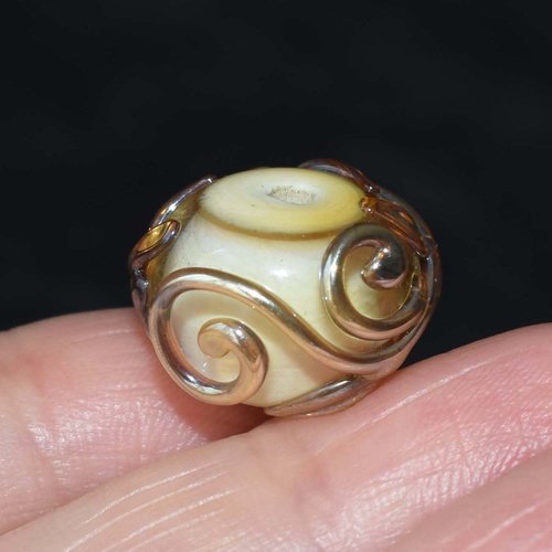 Perle filée à la main en verre de murano, perle lampwork verre de murano