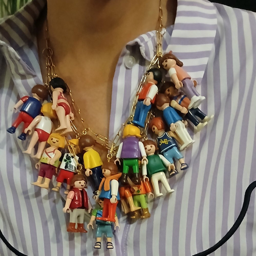 Collier "playmo"