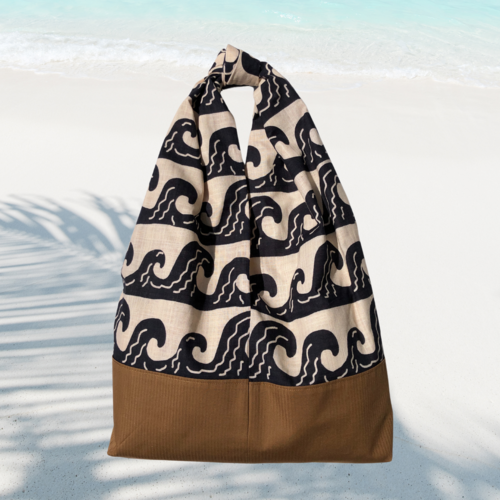 Sac cabas en coton imprimé vagues noir, écru et camel