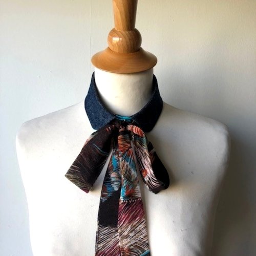 Col amovible en jean brut & cravate en mousseline