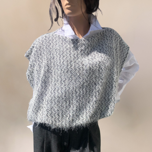 Pull ample en maille ajourée à bouclettes