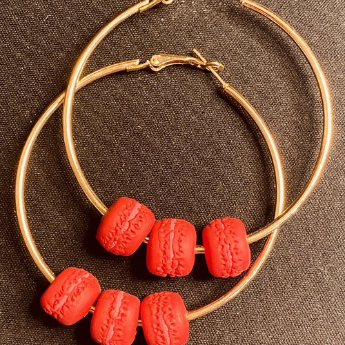 Boucles d’oreilles créoles or et fruits rouges