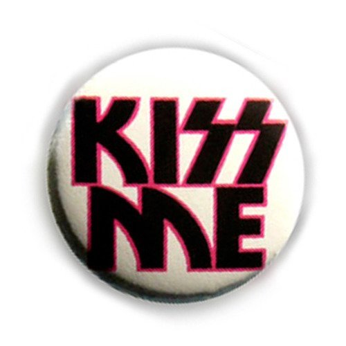 Badge kiss'me noir /blanc metal pop rock mode culture kawaii ø25mm