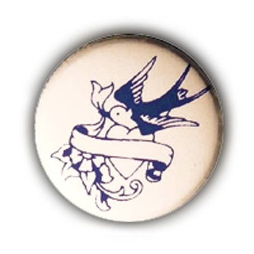 Badge hirondelle tattoo bleu /blanc coeur kawai rockabilly bird ø25mm
