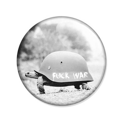 Badge tortue fuck war casque paix nature animal camouflage retro pin button ø25mm 