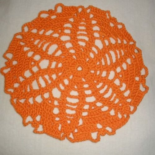 Napperon  au crochet  en coton orange