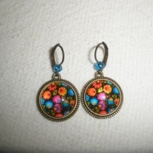 Boucles d'oreilles dormeuses   cabochon  fleurs