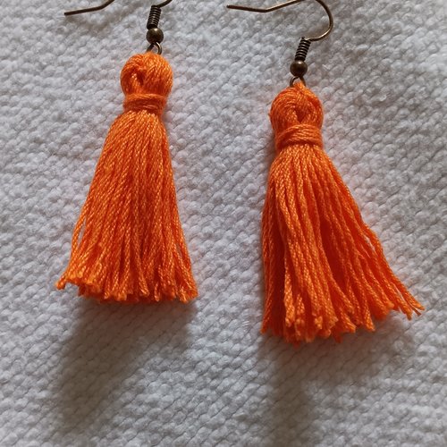 Boucles d'oreilles pompons  oranges