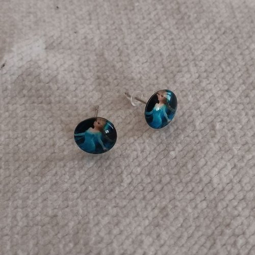 Boucles d'oreilles puces cabochon  reine des neiges