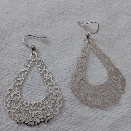Boucles d'oreilles estampes filigranes argentées