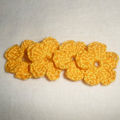 Lot 8 mini fleirs oranges au crochet  coton