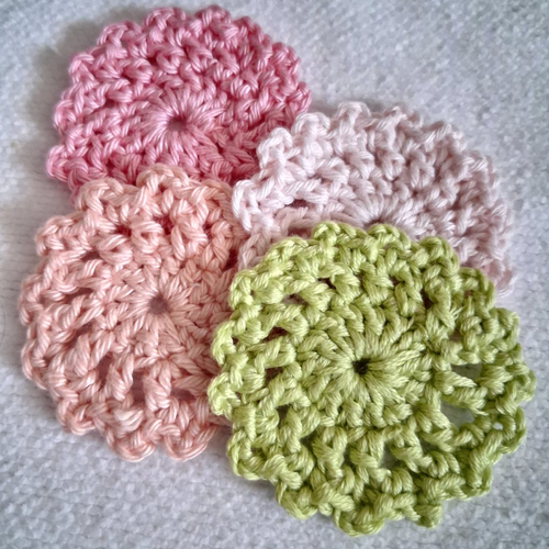 Lot de 4 appliqués ronds au crochet