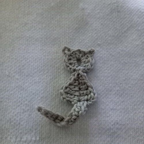 Lot de 3 petits chat au crochet  en coton gris