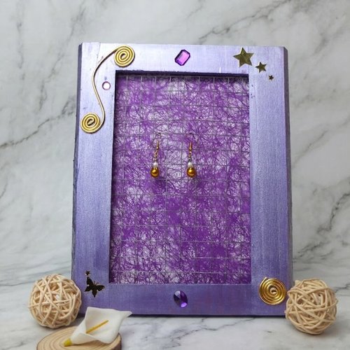 Porte boucles d'oreilles