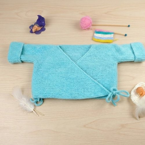 Brassière 1/ 3 mois pelote de fil à tricoter  turquoise