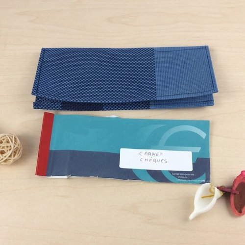 Porte chéquier en toile batyline bleu