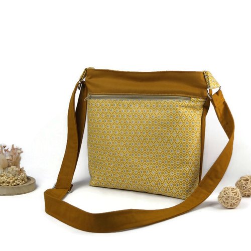 Sac bandoulière en tissu jaune