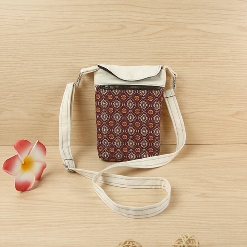 Petit sac bandoulière en tissu crème et marron