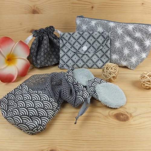 Trousse à maquillage + filet de lavage + sac à savon + pochon et lingettes démaquillantes en éponge de bambou/coton