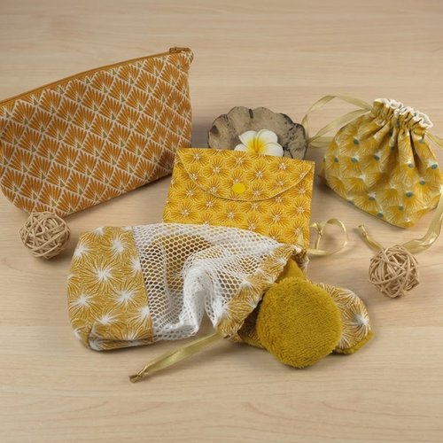 Trousse à maquillage + filet de lavage + sac à savon + pochon et lingettes démaquillantes en éponge de bambou/coton