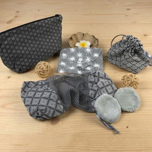 Trousse à maquillage + filet de lavage + sac à savon + pochon et lingettes démaquillantes en éponge de bambou/coton
