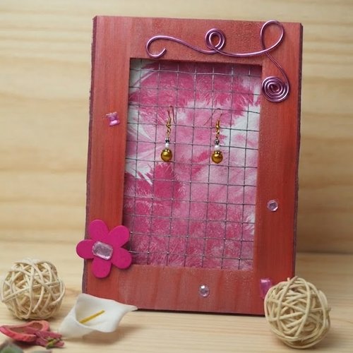Porte boucles d'oreilles