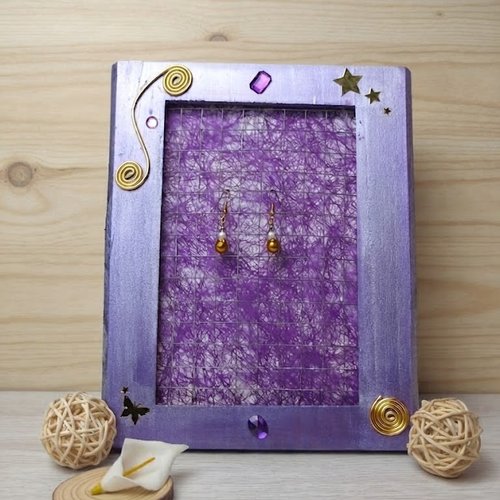 Porte boucles d'oreilles