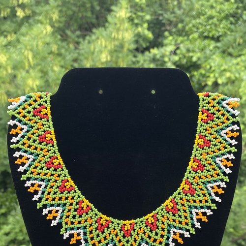 Collier géométrique kuzco