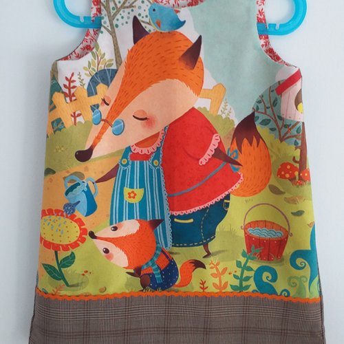 Jolie petite robe hiver "jardinage" t 3/4 ans