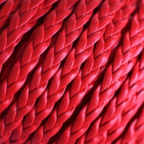 Cordon simili cuir, cordon plat tressé couleur rouge 5x2 mm vendu au mètre 