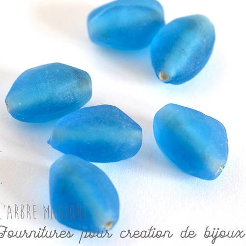 Perle verre semi ovale facette large bleu saphir mat givrée verre indien x 1 