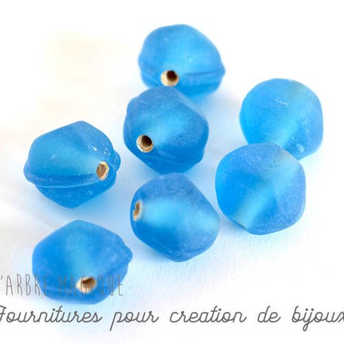 Perle verre semi ronde facette large bleu saphir mat givrée verre indien x 1 