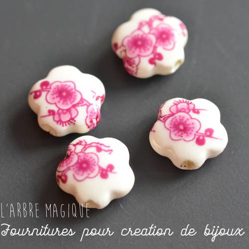 1 perle en porcelaine forme fleur motif floral fushia 