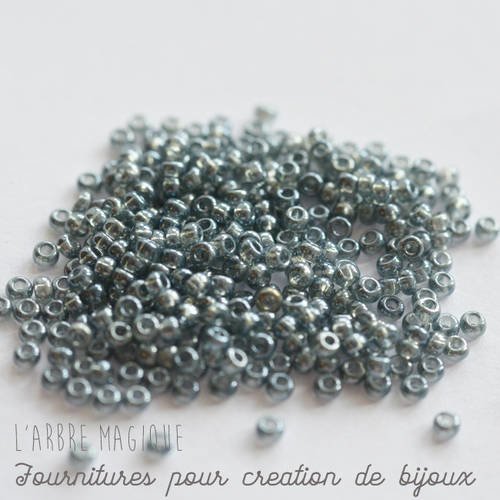 10g rocaille gris transparente plus ou moins 1200 perles 2mm 