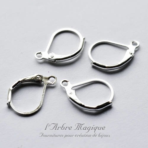 Boucles d'oreilles en dormeuses argentées vendu par 24 unités