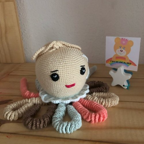Doudou pieuvre écru sensorielle fait main et personnalisable, cadeau idéal naissance, une peluche irrésistible coton bio mercerisé
