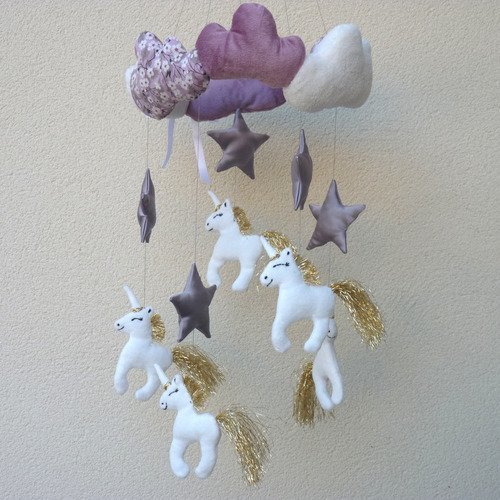 Mobile amovible décoration chambre bébé licornes étoiles nuages rose liberty fait main l'arche de jessica