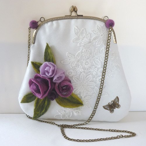 Pochette sac à main dentelle fleurs en feutre suédine blanche mariage fait main l'arche de jessica
